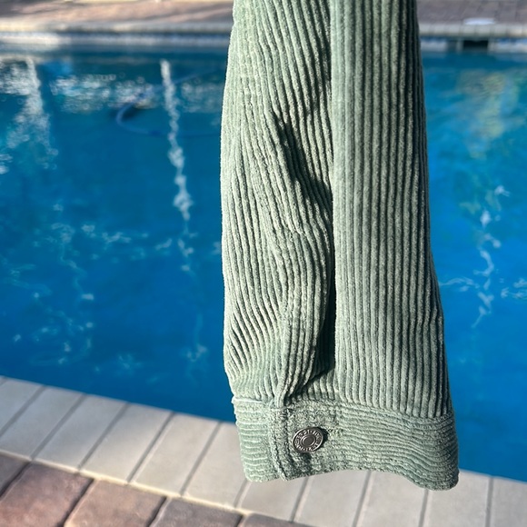 Forever 21 Trendy Cropped Olive Army Green Frayed Corduroy Jacket sz M NWOT cute - Picture 17 of 17